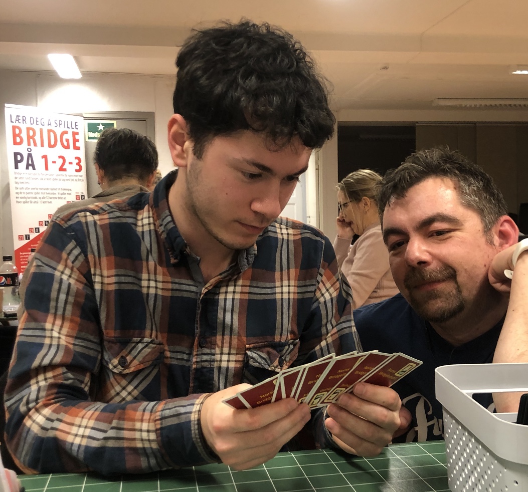 Spillkvelder mandager i Bridgehuset