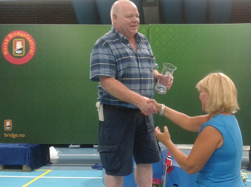 Årets bridgeildsjel Jan Johannesen