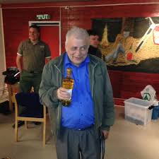 Sjur vann fredagsbridgen for april og samanlagt.(no korrigert for 4 beste kveldar)